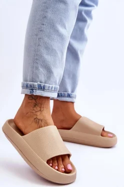 Modne Lekkie Klapki Na Masywnej Podeszwie Beżowe Rebel