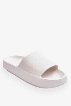 Modne Lekkie Klapki Na Masywnej Podeszwie Białe Rebel