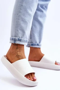 Modne Lekkie Klapki Na Masywnej Podeszwie Białe Rebel