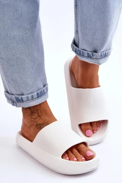 Modne Lekkie Klapki Na Masywnej Podeszwie Białe Rebel