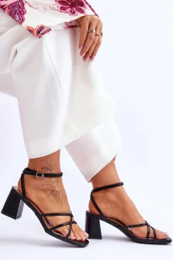 Modne Sandałki Na Obcasie Czarne Felisa