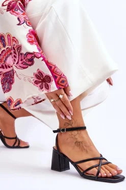 Modne Sandałki Na Obcasie Czarne Felisa