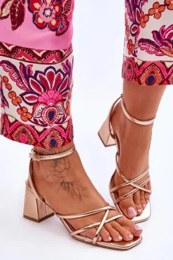 Modne Sandałki Na Obcasie Różowe Złoto Felisa