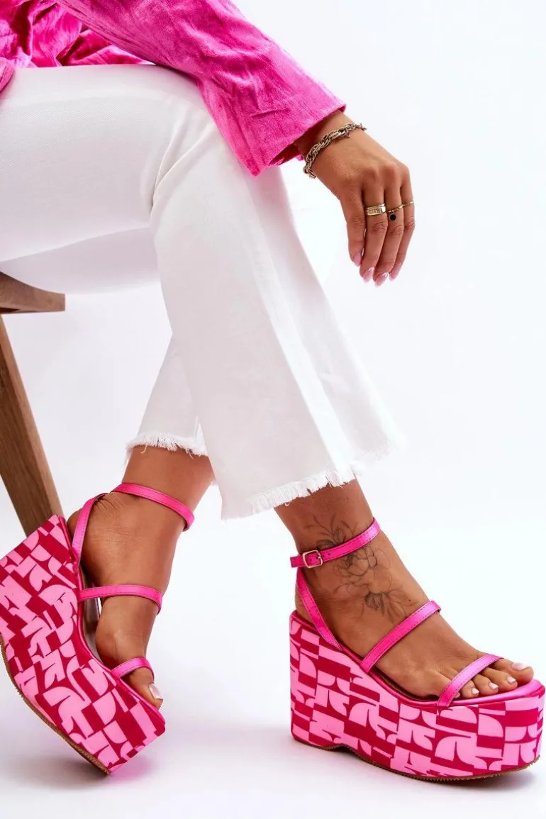 Modne Sandały Na Koturnie We Wzory Fuksja Claria