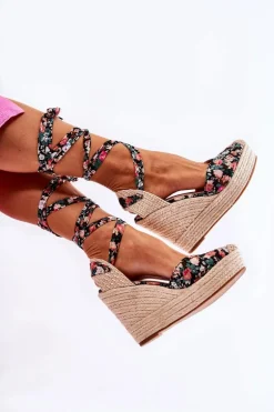 Modne Sandały Na Koturnie Czarne Lamela