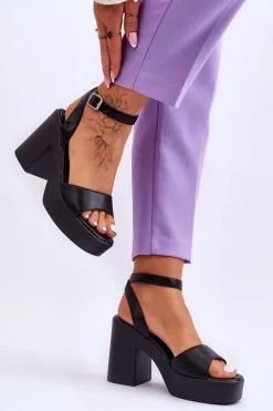 Modne Sandały Na Masywnym Obcasie Czarne Karmine