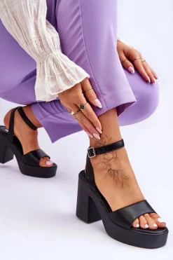 Modne Sandały Na Masywnym Obcasie Czarne Karmine