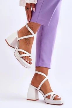 Modne Sandały Na Obcasie I Platformie Białe Secret Rose