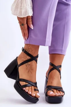 Modne Sandały Na Obcasie I Platformie Czarne Secret Rose