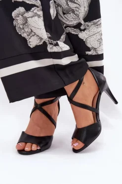 Modne Sandały Na Szpilce Czarne Loressa