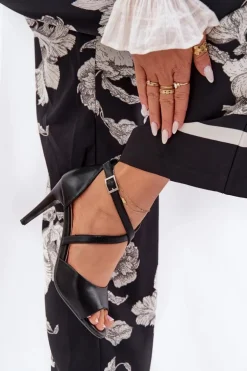 Modne Sandały Na Szpilce Czarne Loressa