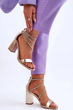 Modne Sandały Z Cyrkoniami Złote Carma