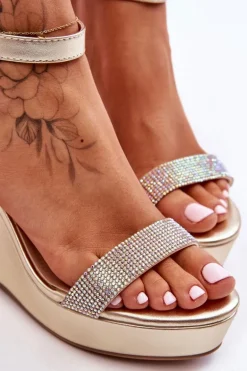 Modne Skórzane Sandały Na Koturnie Złote Arwen