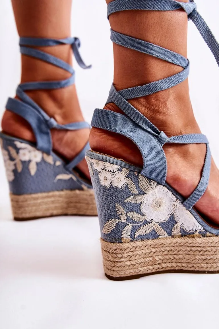 Modne Wiązane Sandały Na Koturnie Niebieskie Recife