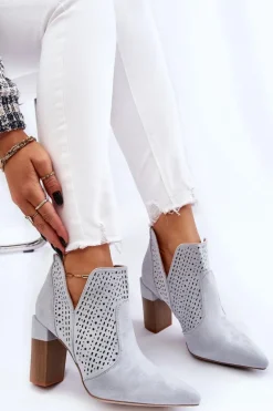 Modne Zamszowe Ażurowe Botki Na Obcasie Szare Genevi