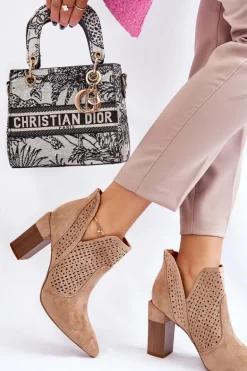 Modne Zamszowe Ażurowe Botki Na Obcasie Beżowe Genevi