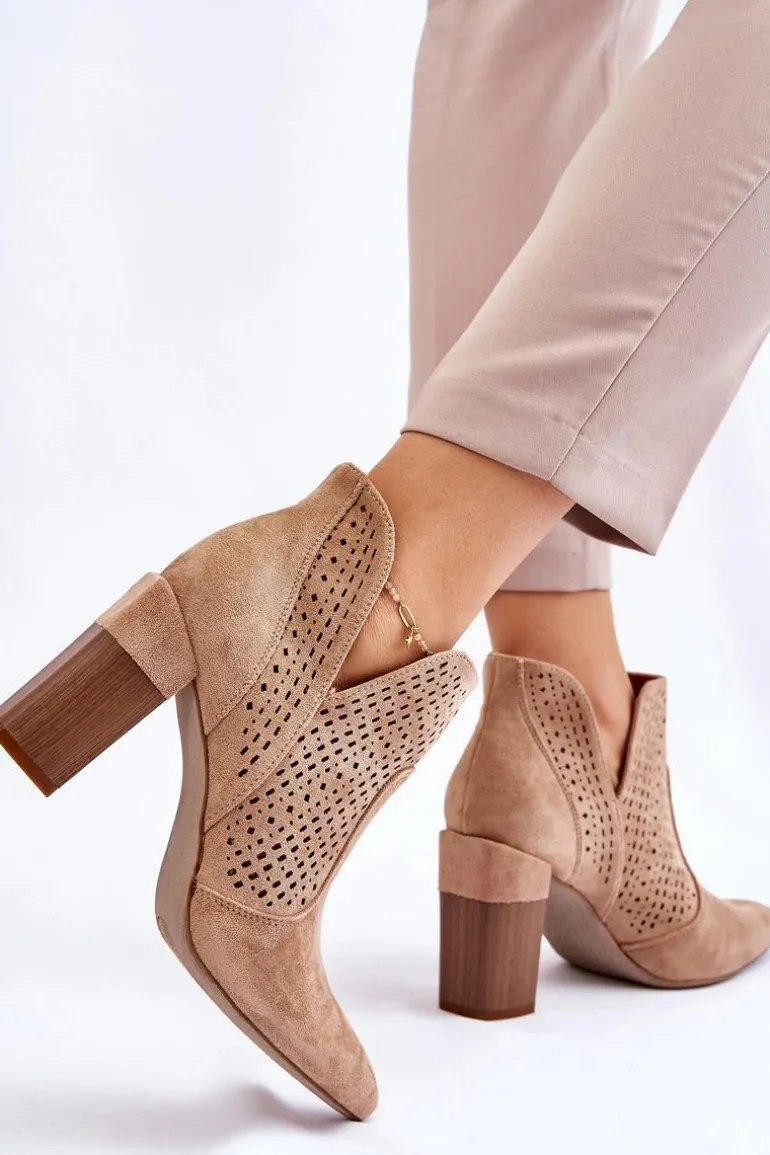 Modne Zamszowe Ażurowe Botki Na Obcasie Beżowe Genevi