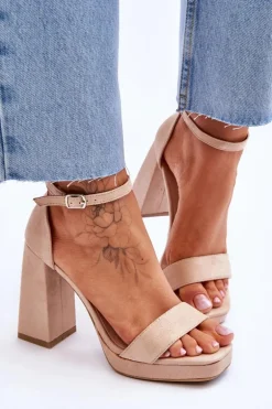 Modne Zamszowe Sandałki Na Kwadratowym Obcasie Beżowe Merila