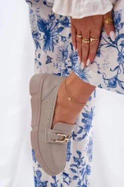 Mokasyny Damskie Skórzane Ze Złotym Detalem Vinceza 88007 Ciemnobeżowe