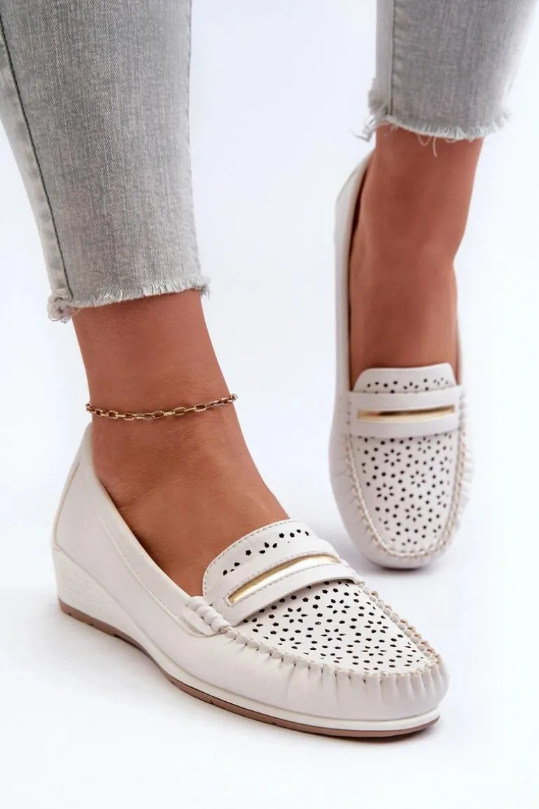 Mokasyny Damskie Z Ażurowym Wzorem Eko Skóry Zgaszona Białe Nassnema