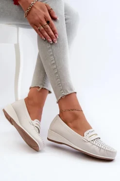 Mokasyny Damskie Z Ażurowym Wzorem Eko Skóry Zgaszona Białe Nassnema