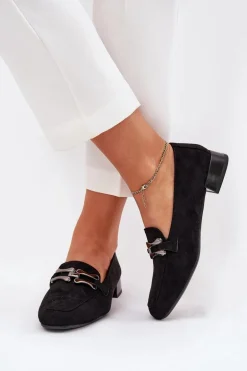 Mokasyny Z Ozdobą Na Delikatnym Obcasie Eko Zamszowe Czarne Pillitha