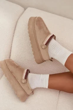 Śniegowce Damskie Niskie Z Ruchomym Paskiem I Haftem Na Platformie Jasnobeżowe Lyrisse