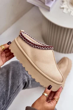 Niskie Śniegowce Damskie Z Haftem Na Platformie Jasnobeżowe Narirya