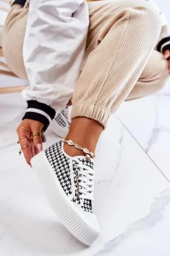 Niskie Trampki Na Platformie Biało-Czarne Mischa