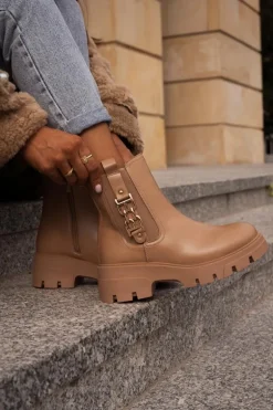 Ocieplane Botki Damskie Eko Skórzane Ze Złotą Ozdobą Beżowe Erivianes