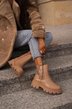 Ocieplane Botki Damskie Eko Skórzane Ze Złotą Ozdobą Beżowe Erivianes