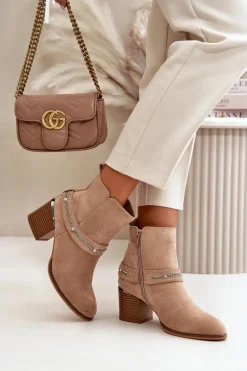 Ocieplane Botki Damskie Na Słupku Z Łańcuszkiem Eko Zamszowe Beżowe Hanalen