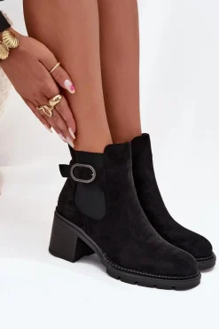 Ocieplane Botki Damskie Na Słupku Z Ozdobną Klamrą Czarne Melara