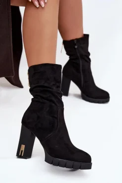 Ocieplane Botki Damskie Na Słupku Ze Złotym Zamkiem I Marszczeniem Czarne Briannae