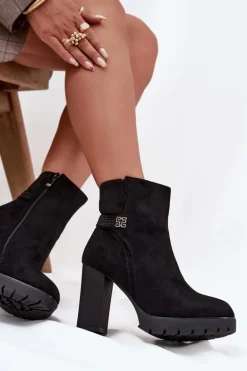 Ocieplane Botki Damskie Na Słupku Z Ozdobnym Paskiem Czarne Zayna