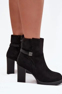Ocieplane Botki Damskie Na Słupku Z Ozdobnym Paskiem Czarne Zayna