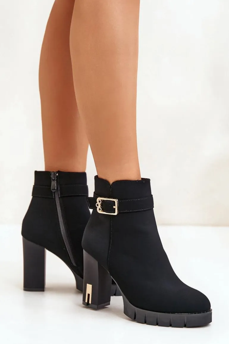 Ocieplane Botki Damskie Na Słupku Ze Złotą Klamrą Czarne Taitra