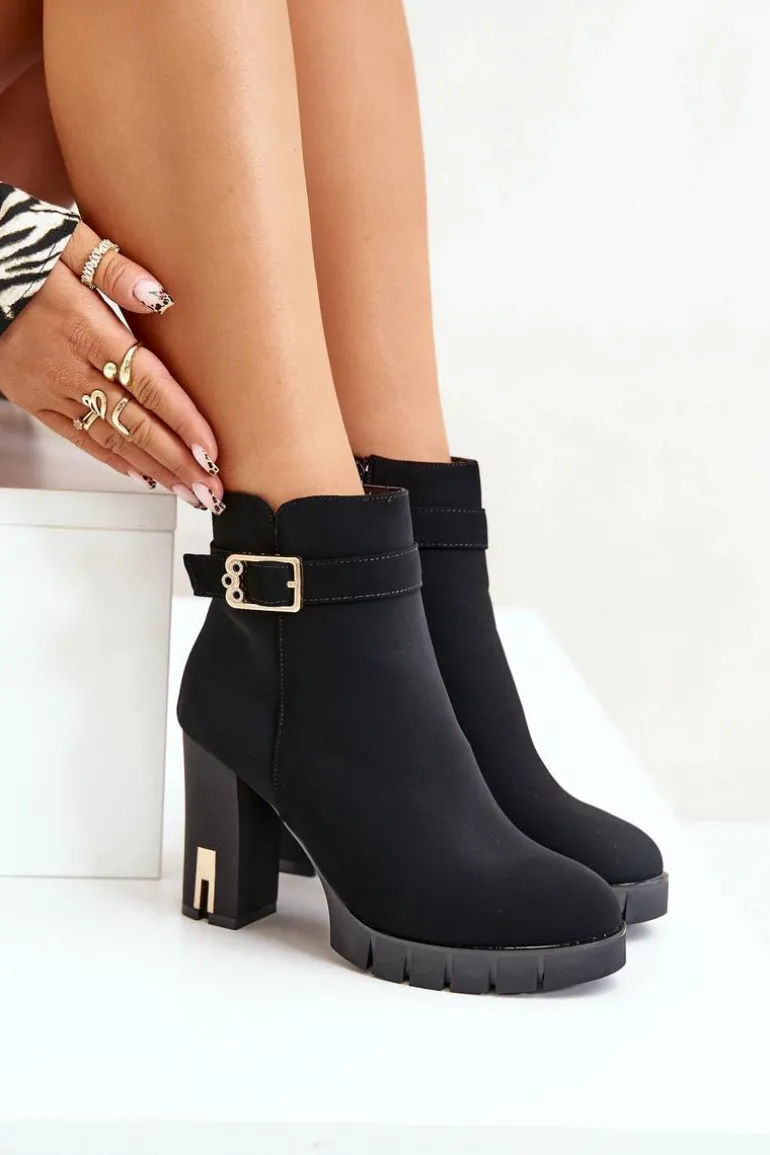 Ocieplane Botki Damskie Na Słupku Ze Złotą Klamrą Czarne Taitra