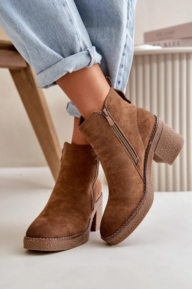 Ocieplane Botki Damskie Na Słupku Z Eko Zamszu Brązowe Velarilla