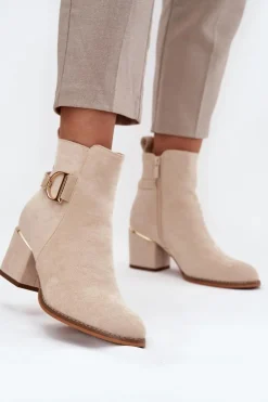 Ocieplane Botki Damskie Na Słupku Ze Złotymi Elementami Jasnobeżowe Ambrine