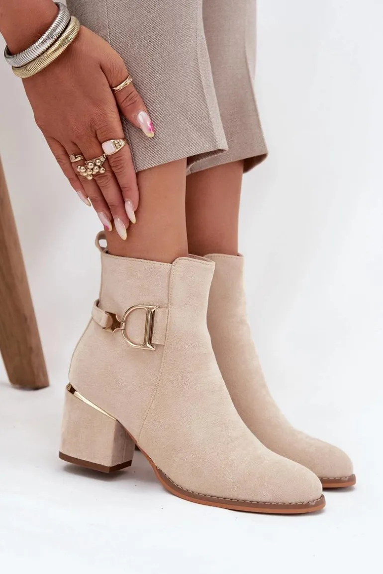 Ocieplane Botki Damskie Na Słupku Ze Złotymi Elementami Jasnobeżowe Ambrine