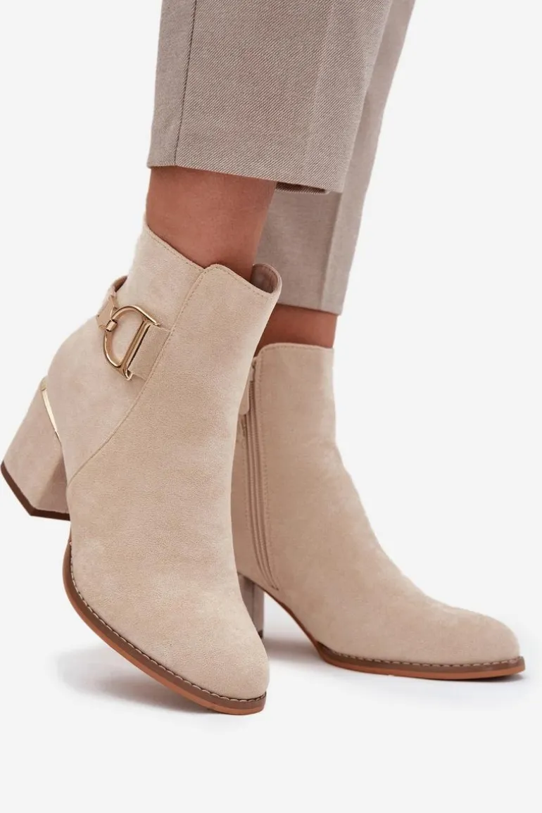 Ocieplane Botki Damskie Na Słupku Ze Złotymi Elementami Jasnobeżowe Ambrine