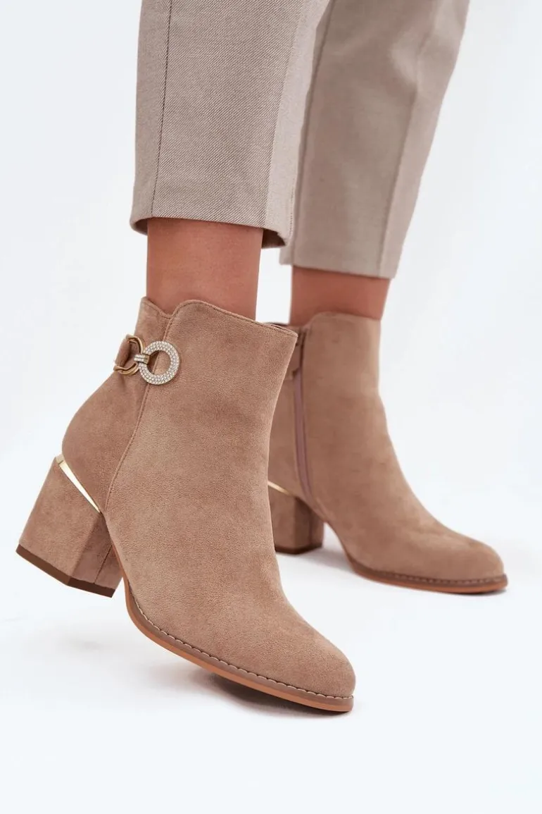 Ocieplane Botki Damskie Ze Złotymi Detalami Na Słupku Beżowe Dorisse