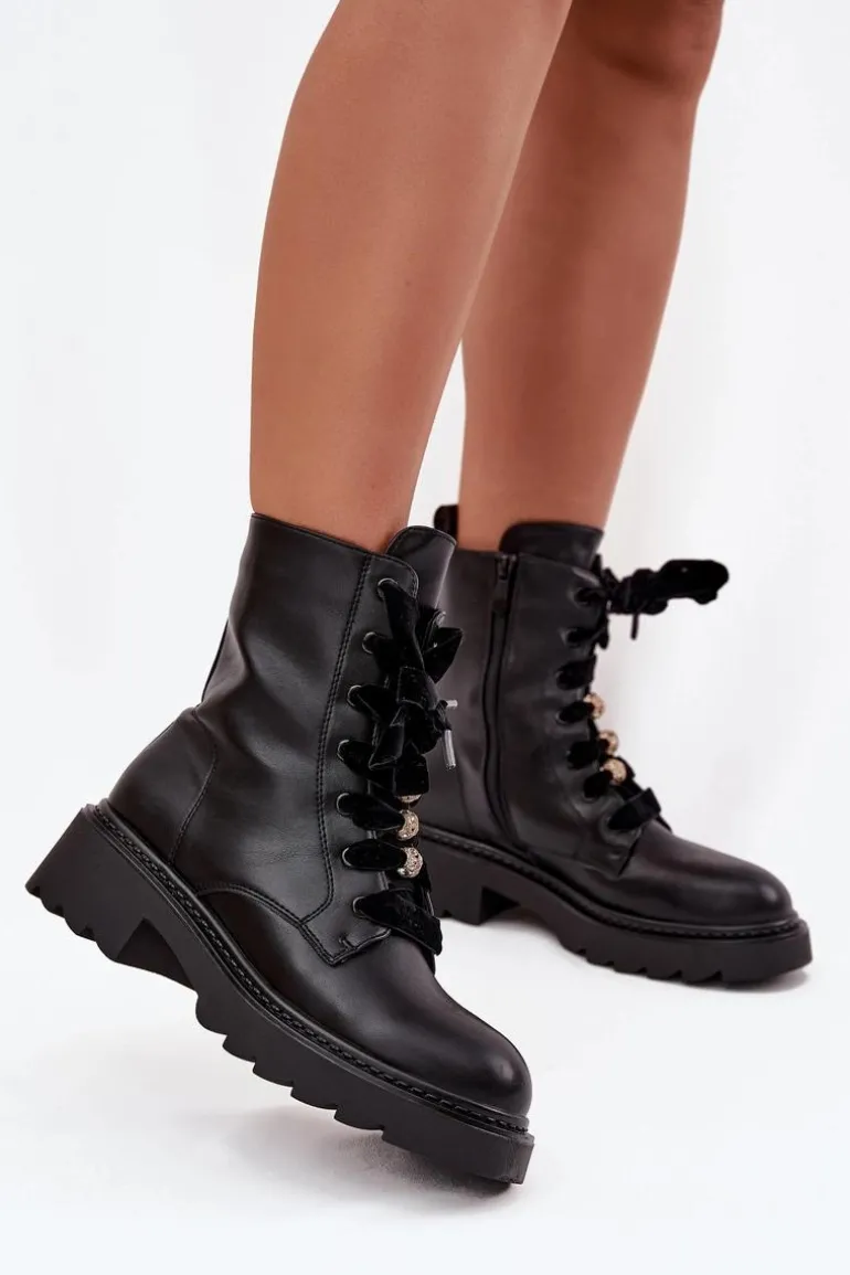 Ocieplane Botki Damskie Z Ozdobnym Sznurowaniem Czarne Elindra