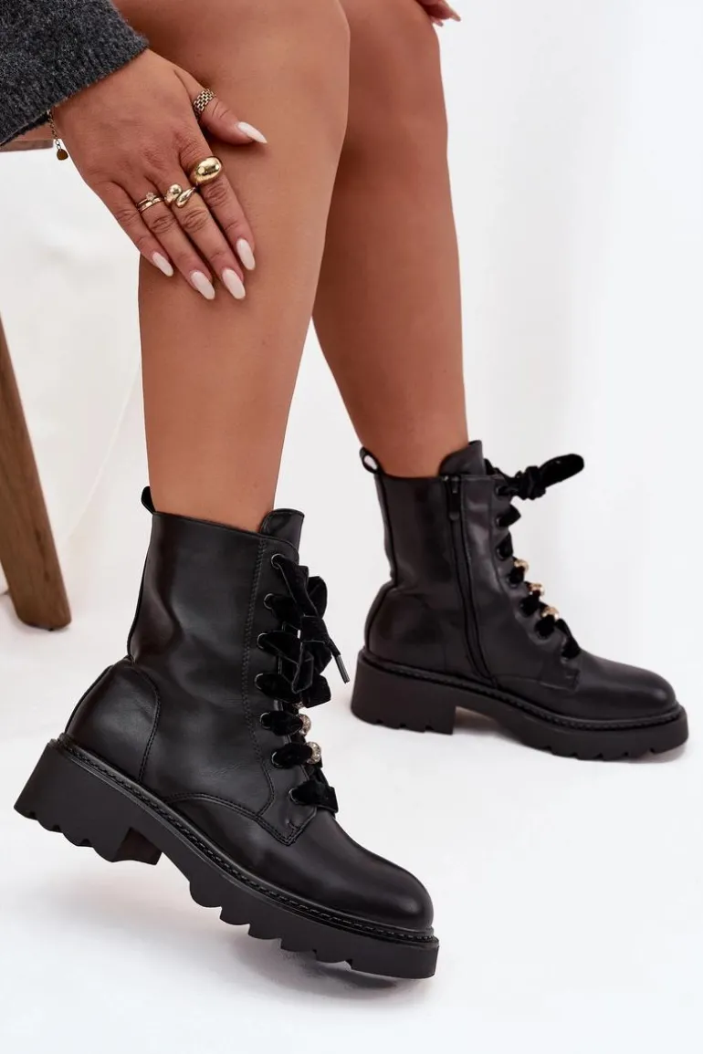 Ocieplane Botki Damskie Z Ozdobnym Sznurowaniem Czarne Elindra