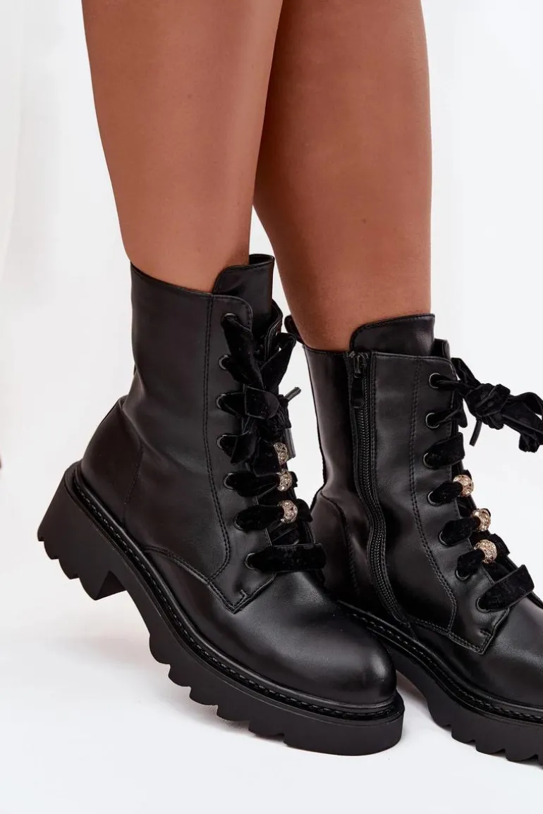 Ocieplane Botki Damskie Z Ozdobnym Sznurowaniem Czarne Elindra