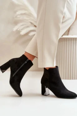 Ocieplane Botki Na Obcasie Słupku Z Lustrzanym Elementem Czarne Silvare