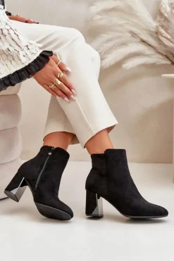 Ocieplane Botki Na Obcasie Słupku Z Lustrzanym Elementem Czarne Silvare