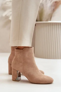 Ocieplane Botki Na Obcasie Słupku Z Lustrzanym Elementem Beżowe Silvare