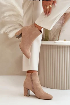 Ocieplane Botki Na Obcasie Słupku Z Lustrzanym Elementem Beżowe Silvare